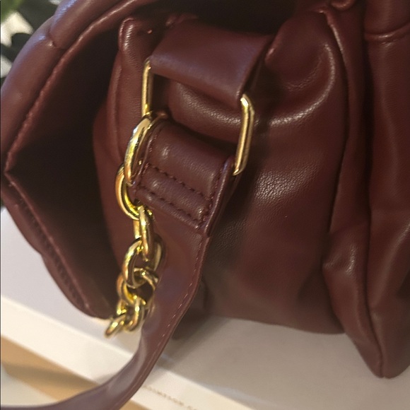 Primark Burgundy Shoulder Bag with Gold Chain NWOT - Picture 2 of 7